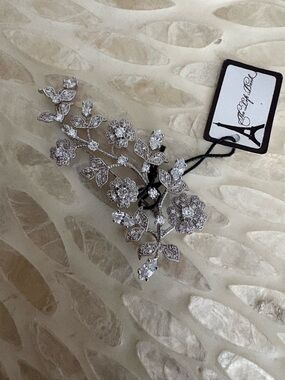 NWT Crystal Floral Silver Brooch - Elegant Women Jewelry